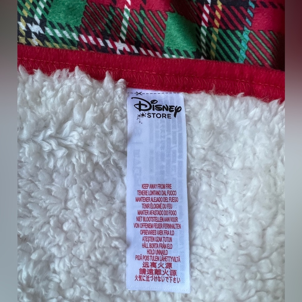 Disney Holiday Mickey and Minnie Throw Blanket - Picture 5 of 7